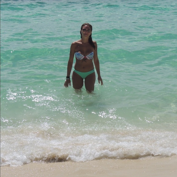 Meet your Posher, Val