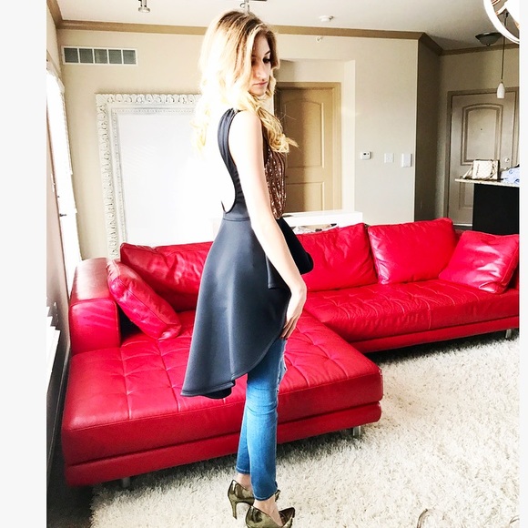 🎉HP🎉high low sequined peplum top - Picture 2 of 4