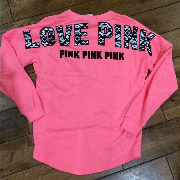 VS PINK CREW;