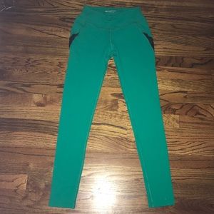 Medium bright green beyond yoga leggings!!