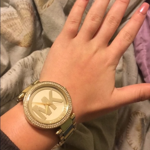 MICHAEL KORS Gold Watch
