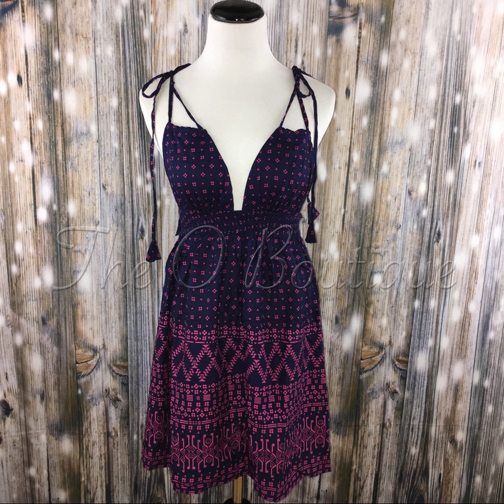 🎉CLEARANCE🎉Navy Pink Spaghetti Strap Mini Dress - Picture 3 of 4