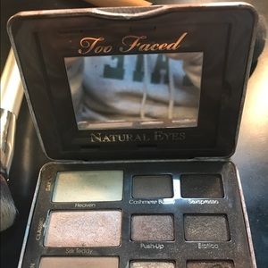 TooFaced Makeup Pallette