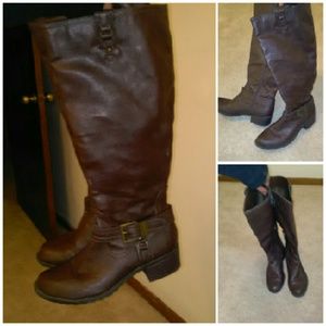 Size 7 knee high brown boots