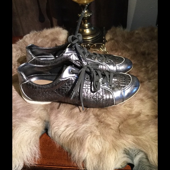 Louis Vuitton leather sneakers