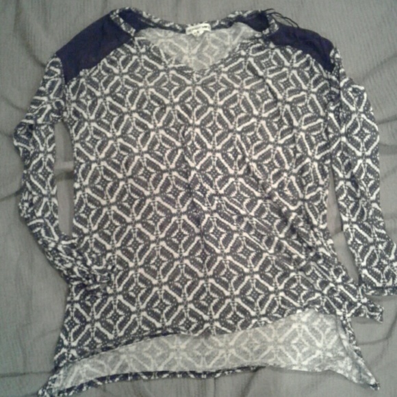 NWOT long sleeve knit tunic.