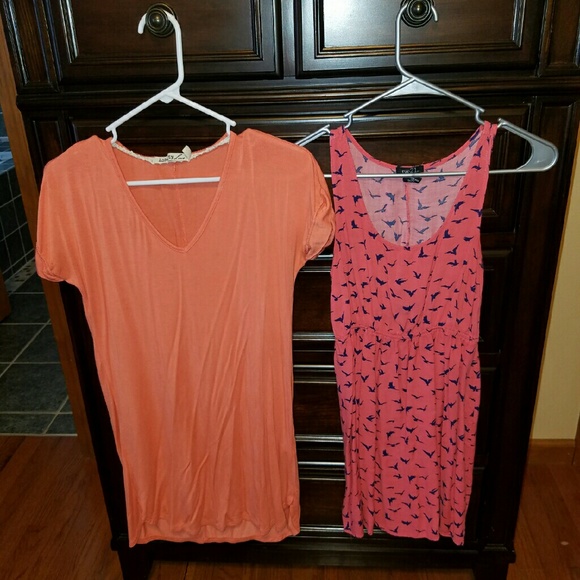 Dresses - Picture 3 of 3