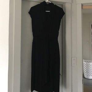 Black v neck dress