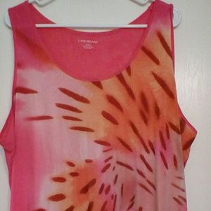 Asymmetrical hem top