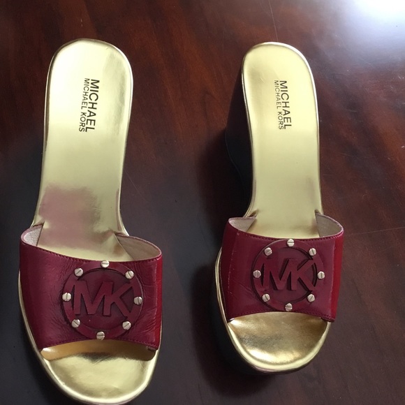 Michael kors wedges like new used a few times - Picture 2 of 4