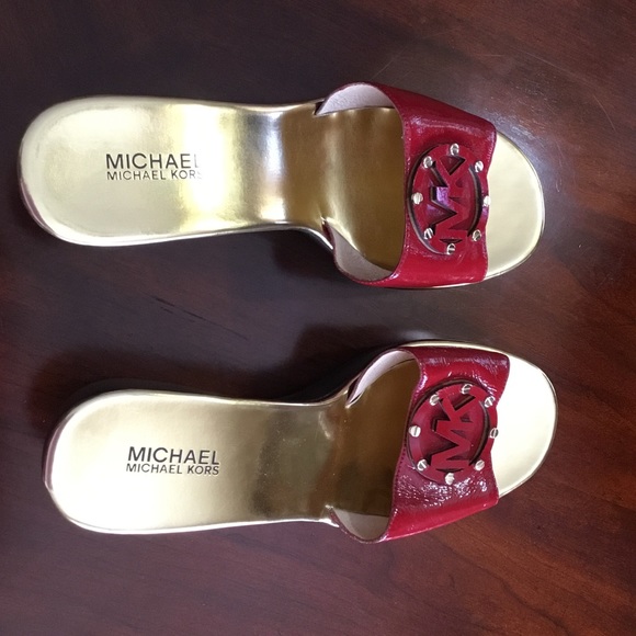 Michael kors wedges like new used a few times - Picture 1 of 4