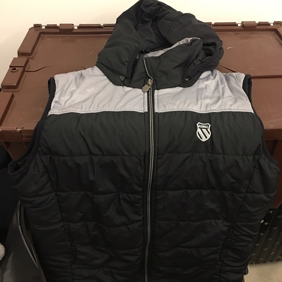 Like new warm vest! - Picture 1 of 3