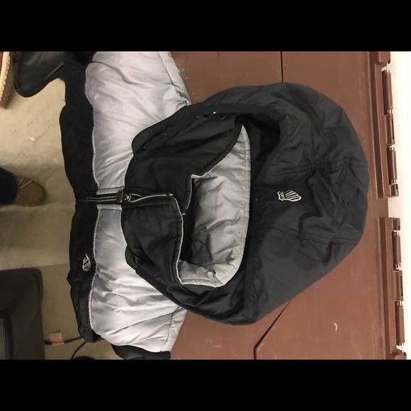 Like new warm vest! - Picture 2 of 3