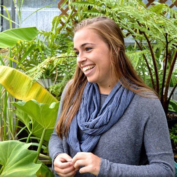 Meet your Posher, Alexandra