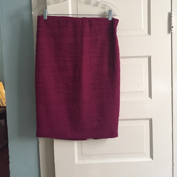 Dark Pink Textured Stretch Pencil Skirt