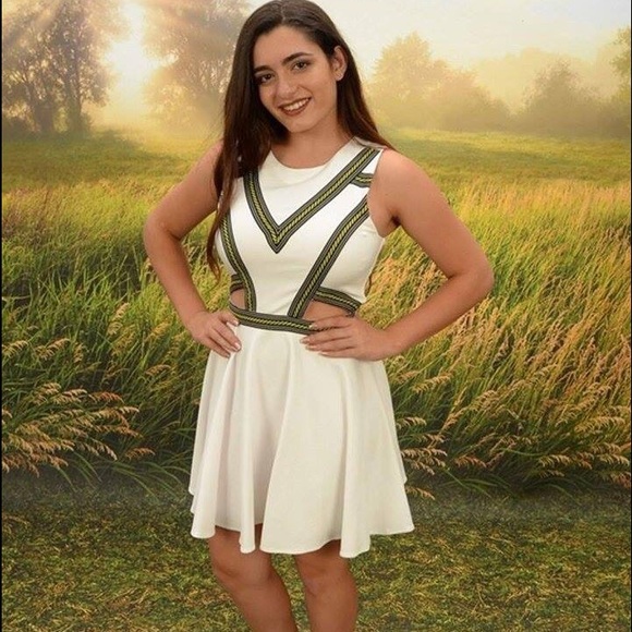 White formal bebe dress - Picture 3 of 4