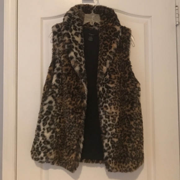 REDUCED Cejon leopard fur vest