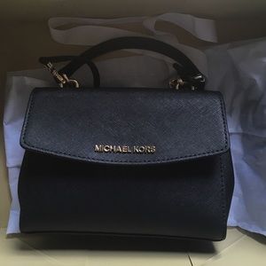 MICHAEL KORS AVA SMALL SAFFIANO LEATHER SATCHEL