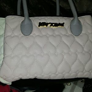 Meet your Posher, Janet