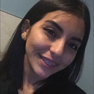 Meet your Posher, Jocelyn