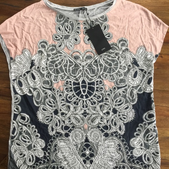 • Z A R A •       NWT  Lace Print Blouse
