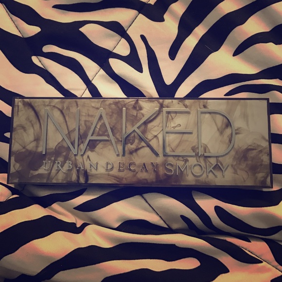 Urban Decay Naked Smokey palette