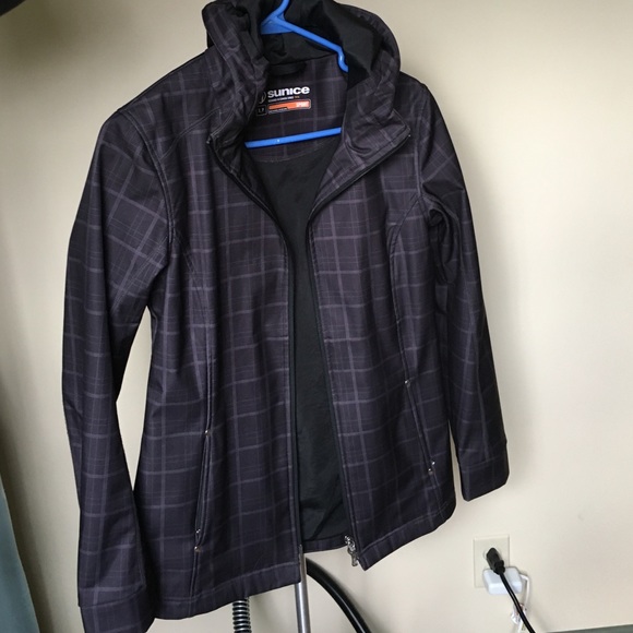 Sunice soft shell hooded jacket