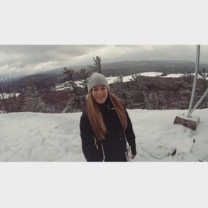 Meet your Posher, Nicole