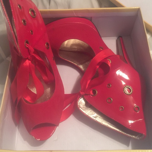 Gomax Red Patent Heel