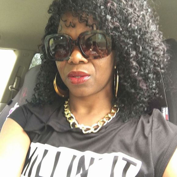 Meet your Posher, Helga - Picture 1 of 1