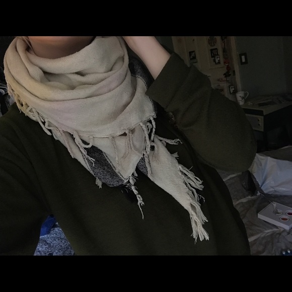 Loft Scarf
