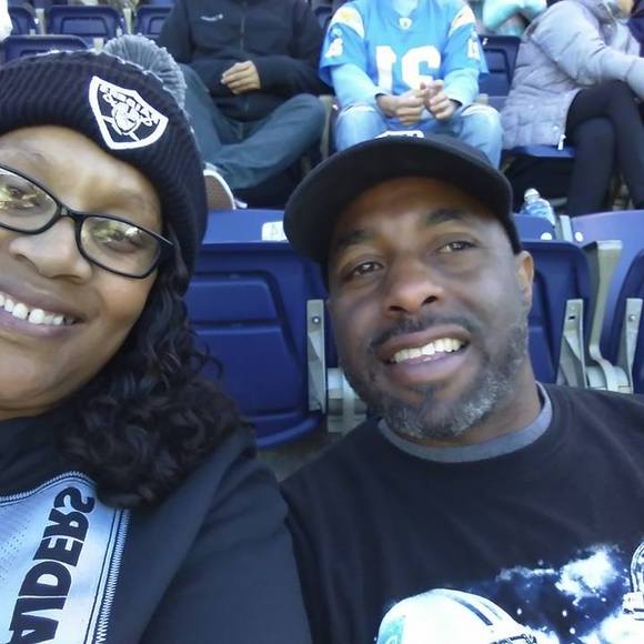 Meet your Posher, Dimitria