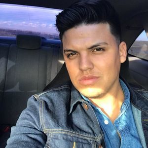 Meet your Posher, Cesar