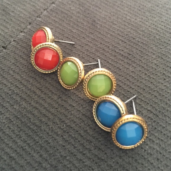 Earring studs. - Picture 3 of 3