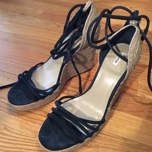 Elorie Wedges