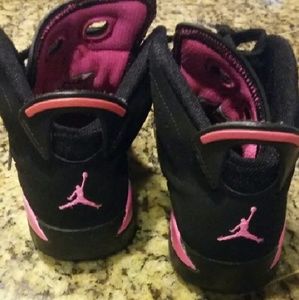 Jordan's Girls 2.5