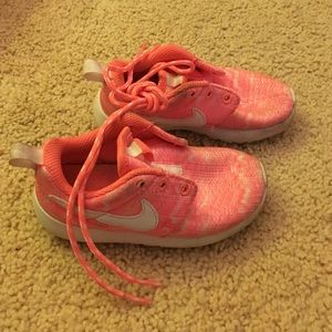 Nike toddler shoes
