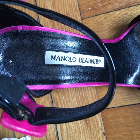 Manolo Blahnik "Sisulu" Peep Toe Shoes - Picture 4 of 4