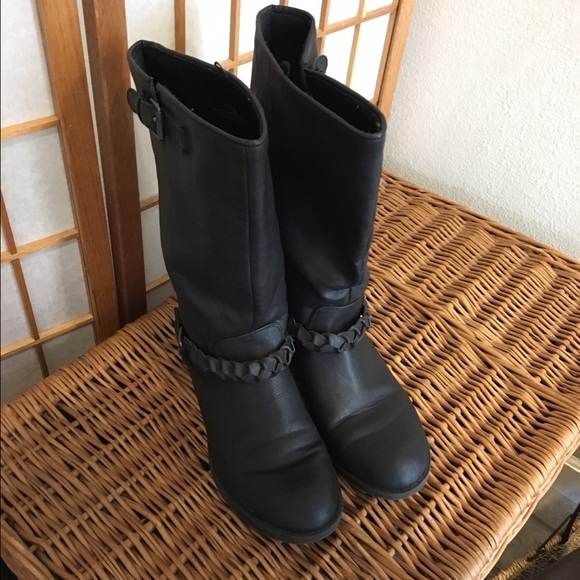 Black boots from Pac Sun