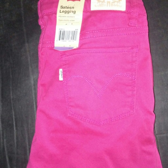 Im selling pants
