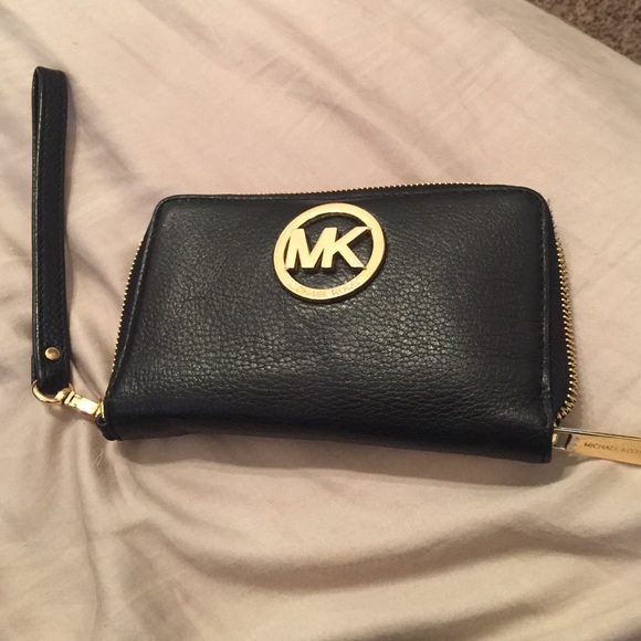 Michael Kors Wristlet wallet