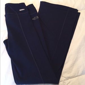 Woman's small north face navy blue yoga pants