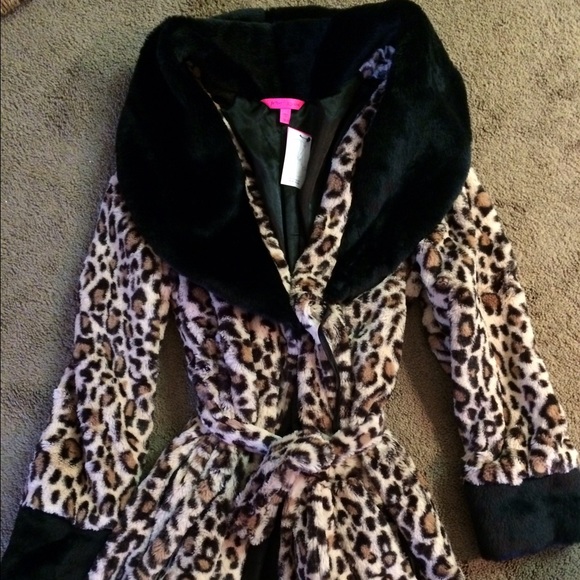 Betsey Johnson Robe
