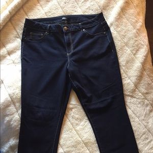 D. Jeans denim stretchy jeans