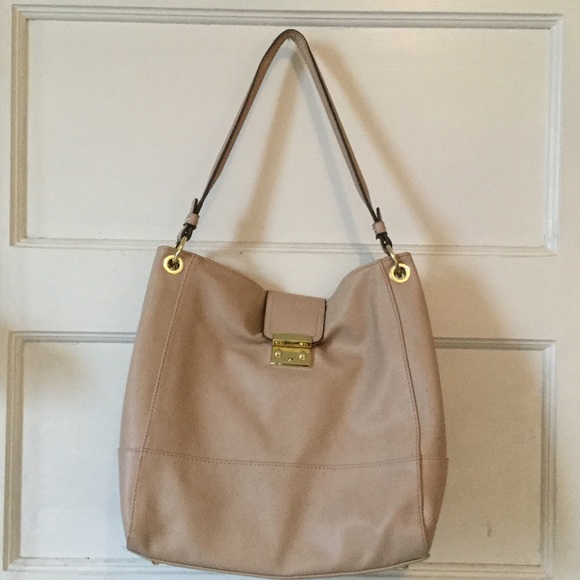 Gently used merona purse