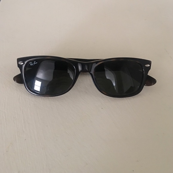 Rayban wayfarers