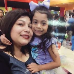 Meet your Posher, Yvette