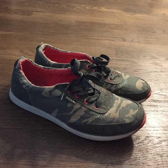 Roxy camo shoes