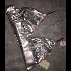 ‼️ NWT SUPER CUTE SILVER BRALETTE 👙
