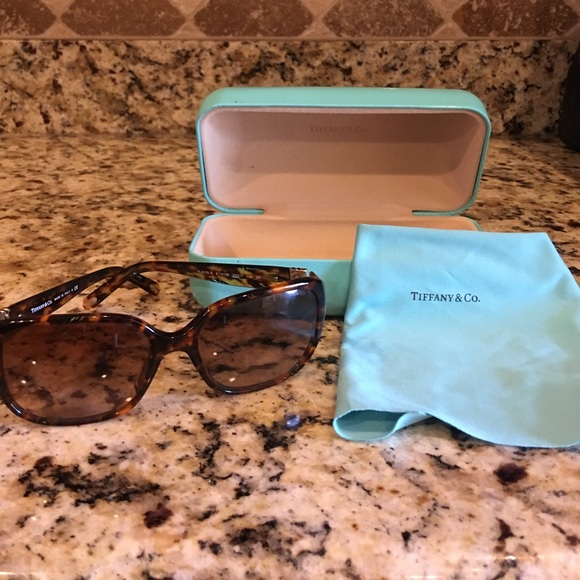Authentic Tiffany&Co Sunglasses 😎
